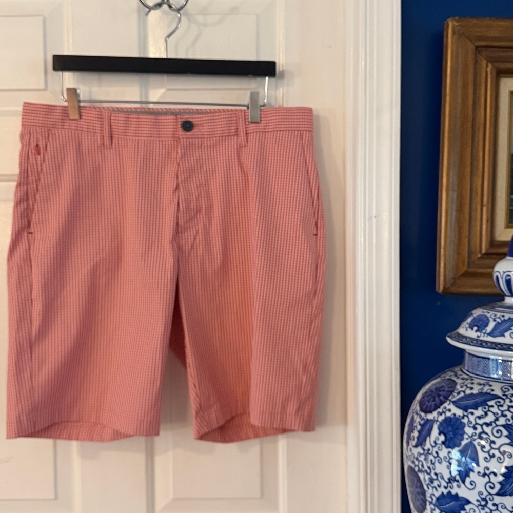 NWOT Men’s Tommy Bahama Ace Fairway Polyester & Spandex Golf Shorts Size 36